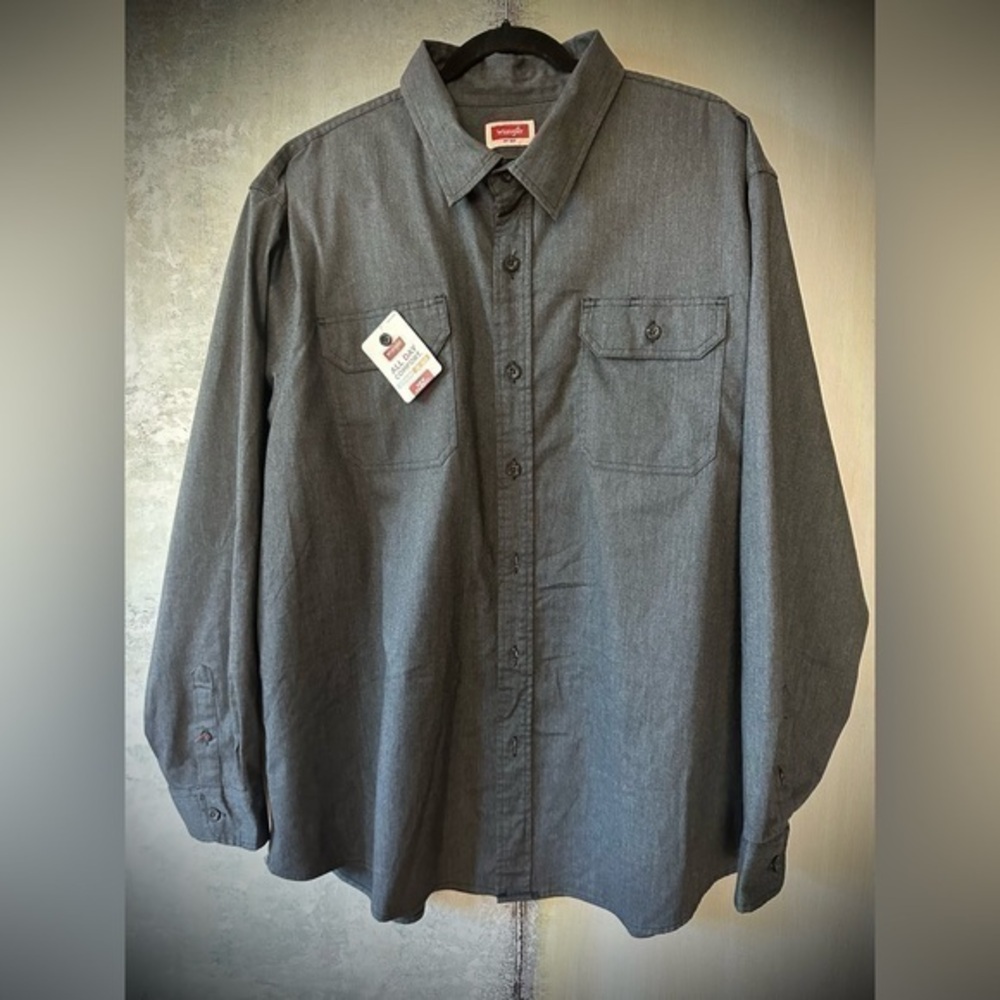 Sale — Wrangler Work Shirt, 2XL NEW